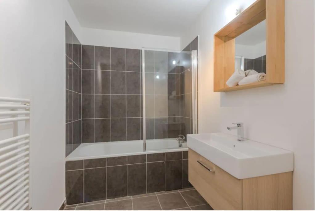 Les Frenes Near Disneyland Bmyguest Apartment Montevrain Exterior photo
